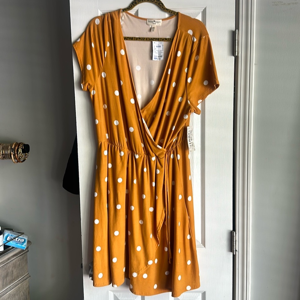 Polka Dot golden yellow dress 👗